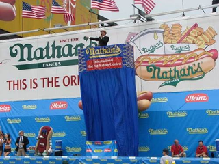 Illustration for article titled Deadspin Classic: Our Visit To The Hot Dog Eating Championships